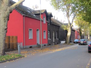 Häuserzeile I: Straße in Marxloh